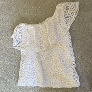 Beautiful white lilly shirt😍